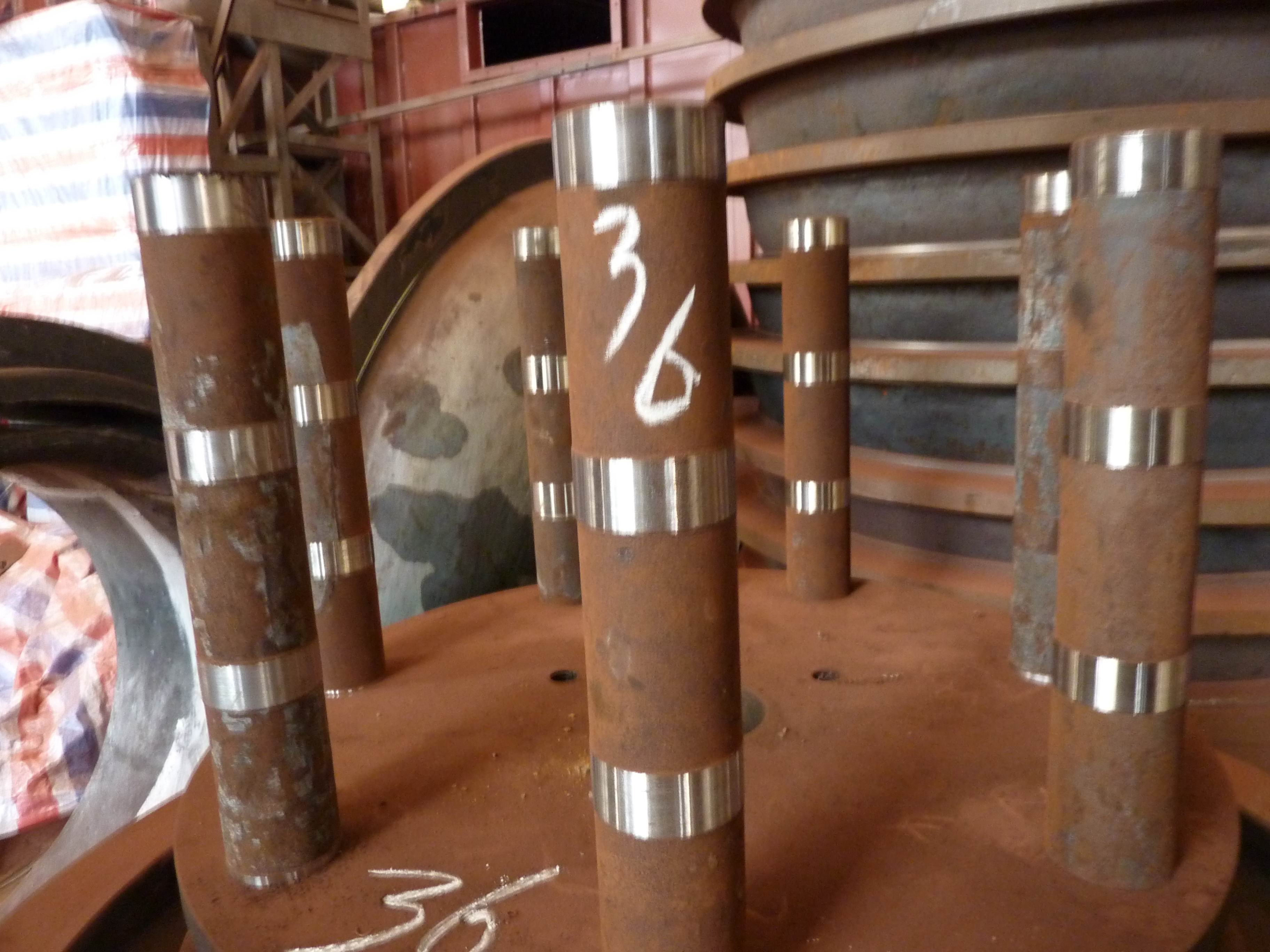 Ring roller mill shaft pin